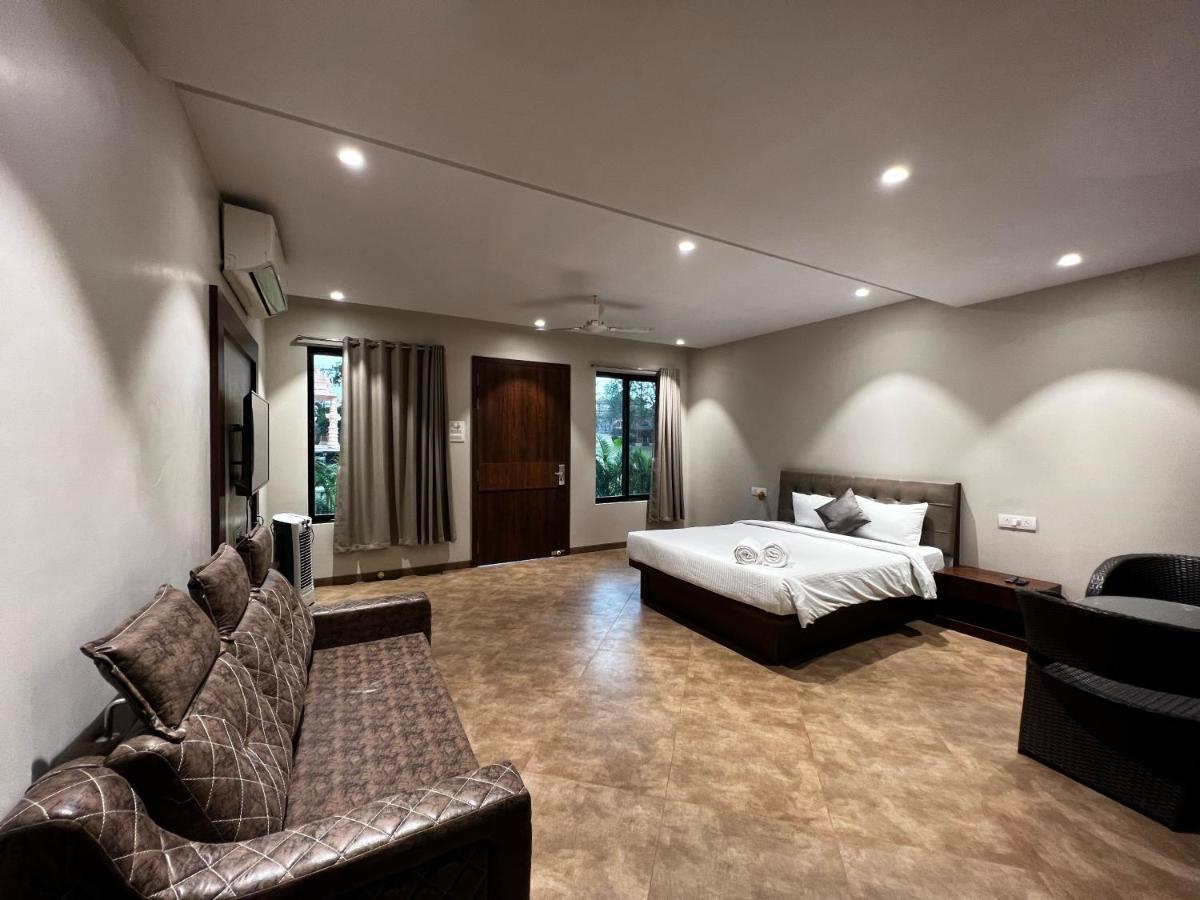 Paramount Riverfront Resort & Spa, Карджат Екстер'єр фото
